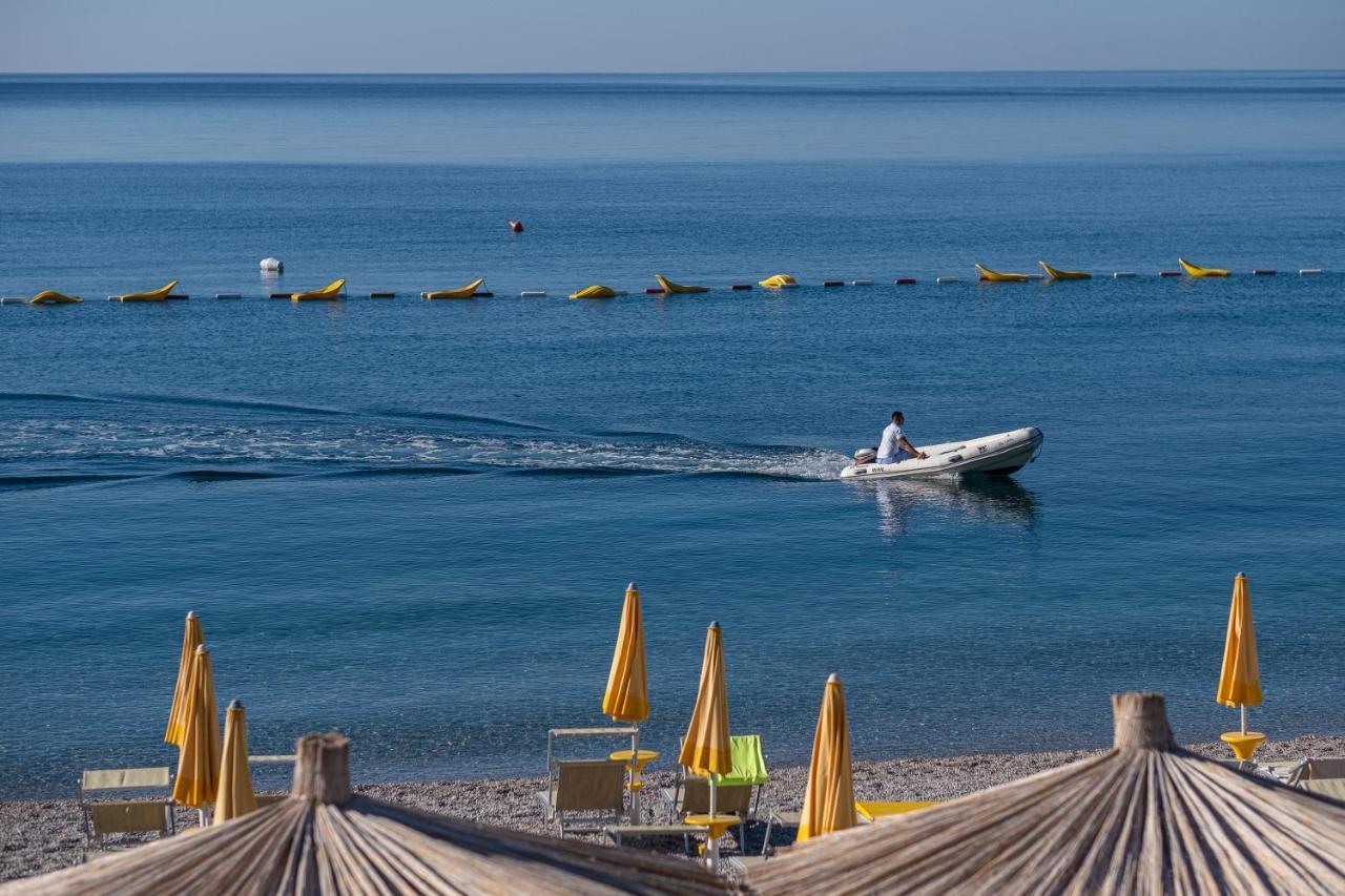 Poseidon The Beach Hotel Budva Buitenkant foto